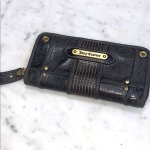 Juicy Couture princess black zipper wallet